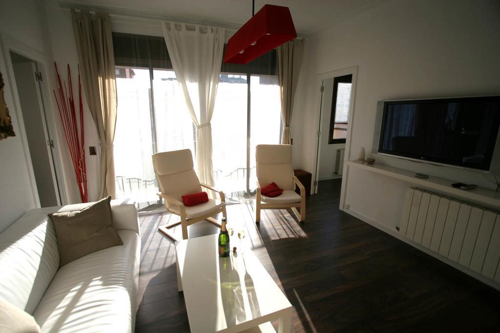 Near Clot & Sagrada Familia Apartment Barcelona Ngoại thất bức ảnh